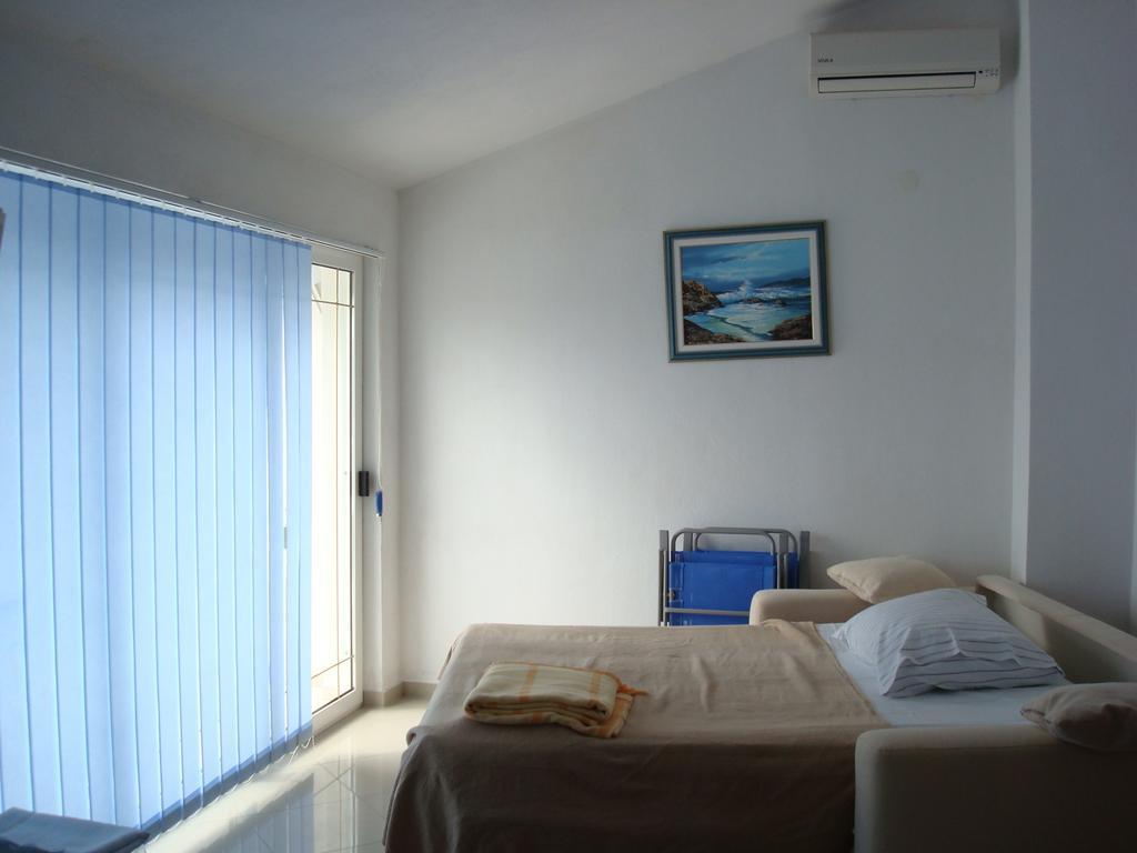Apartments 4 Dolphins Rogoznica  Habitación foto